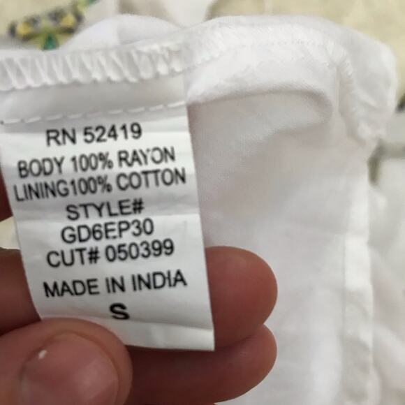 Green Dragon sheath embroidered floral dress size small NWT - Picture 5 of 7